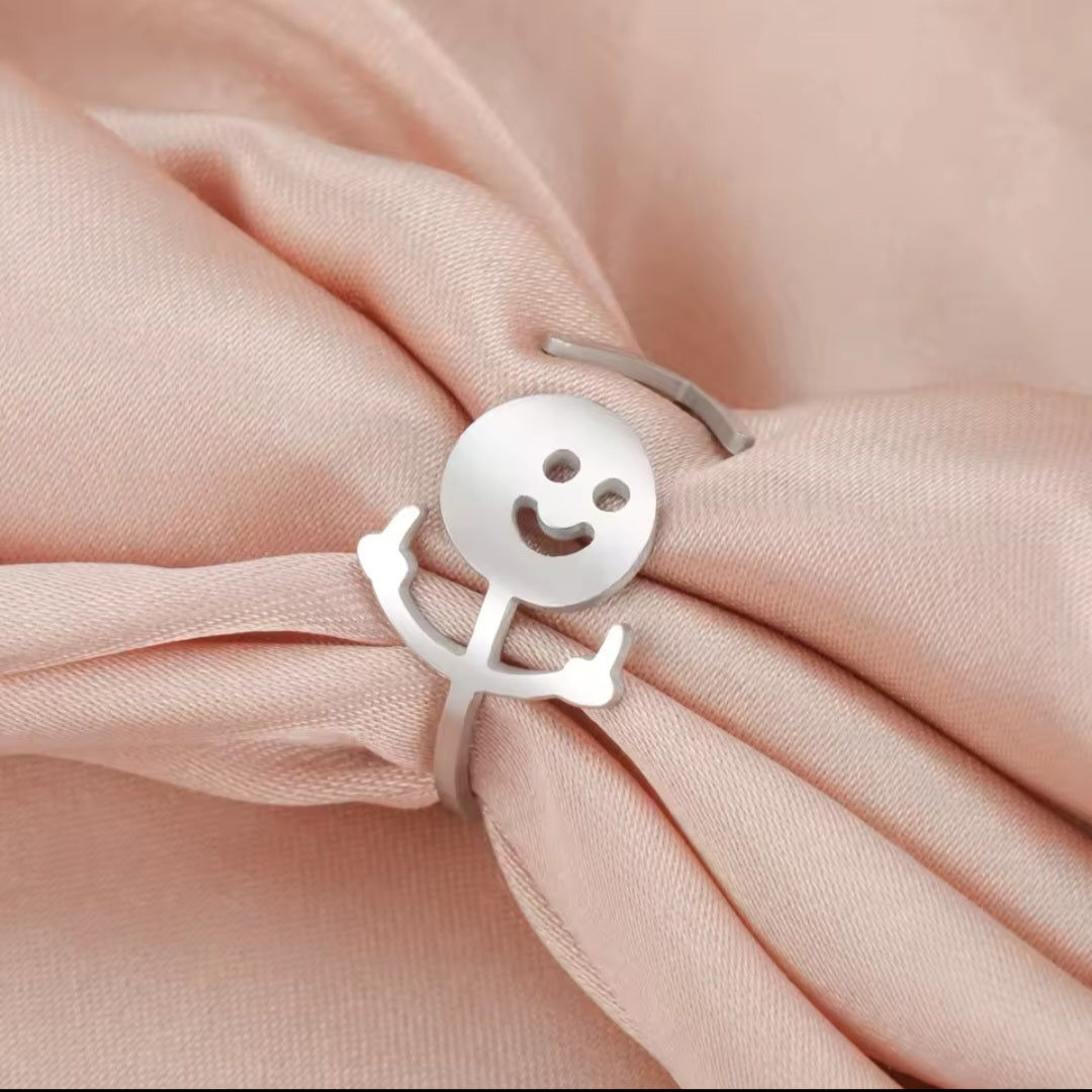 Stickman-Mittelfingerring an der Seite