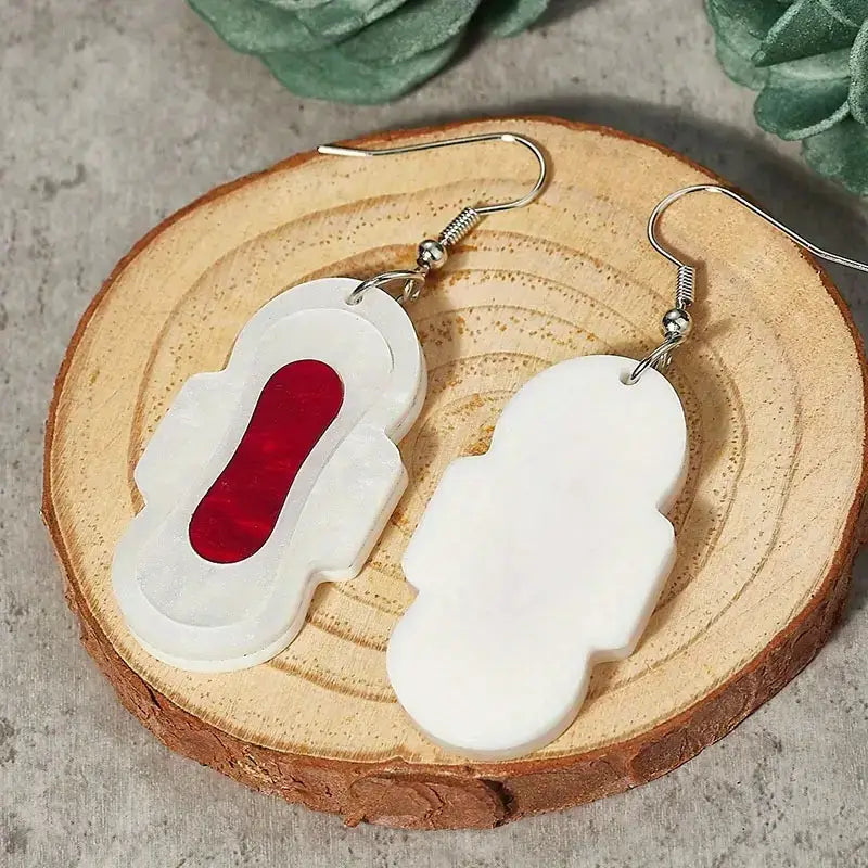 Sanitary napkin earrings