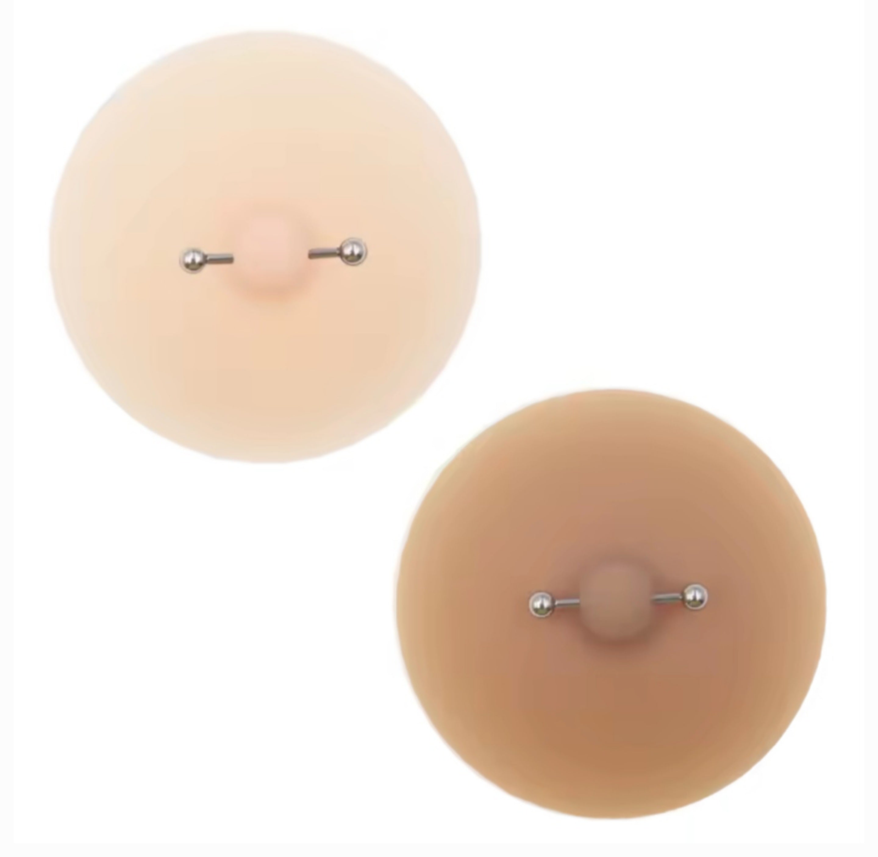 Cache tétons avec piercing